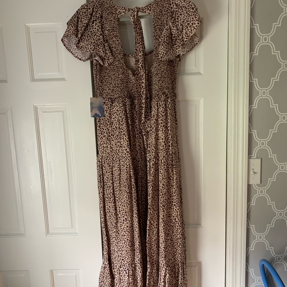 🎉 Host Pick✨ SOLDOUT BESTSELLER Revolve x Marjorelle “Jade” Dress Sahara Leo XL - Picture 5 of 9